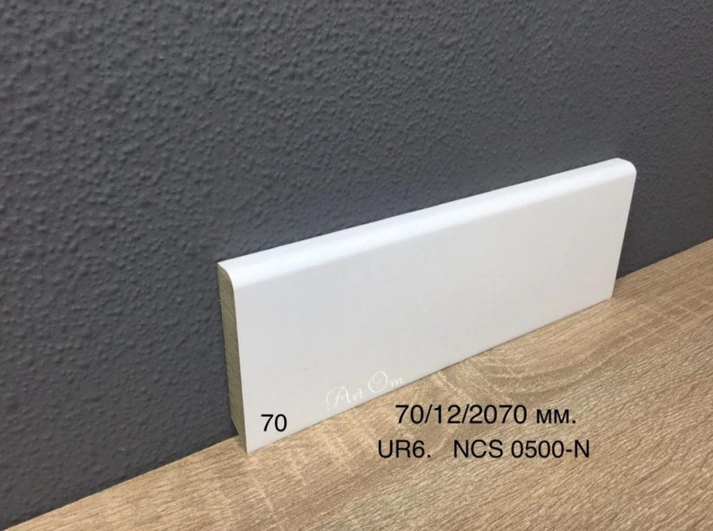 Плінтус №70 з МДФ 70/12/2070 мм
